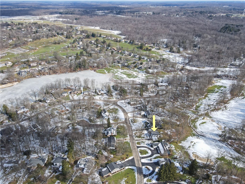 8691 Lake Forest Trail, Chagrin Falls, Ohio image 24