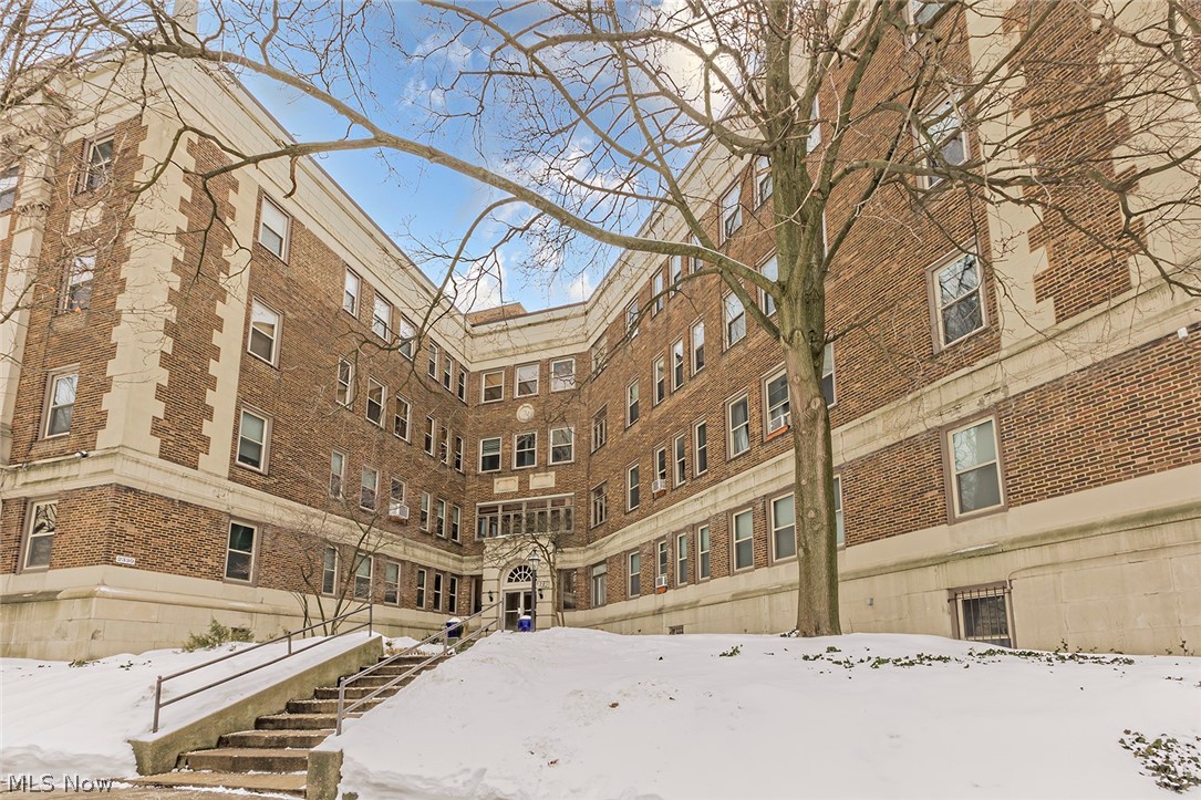 Buckingham Condo - Residential