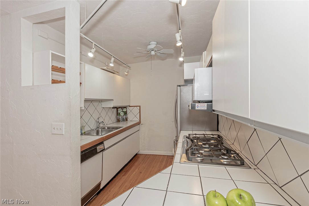 Buckingham Condo - Residential