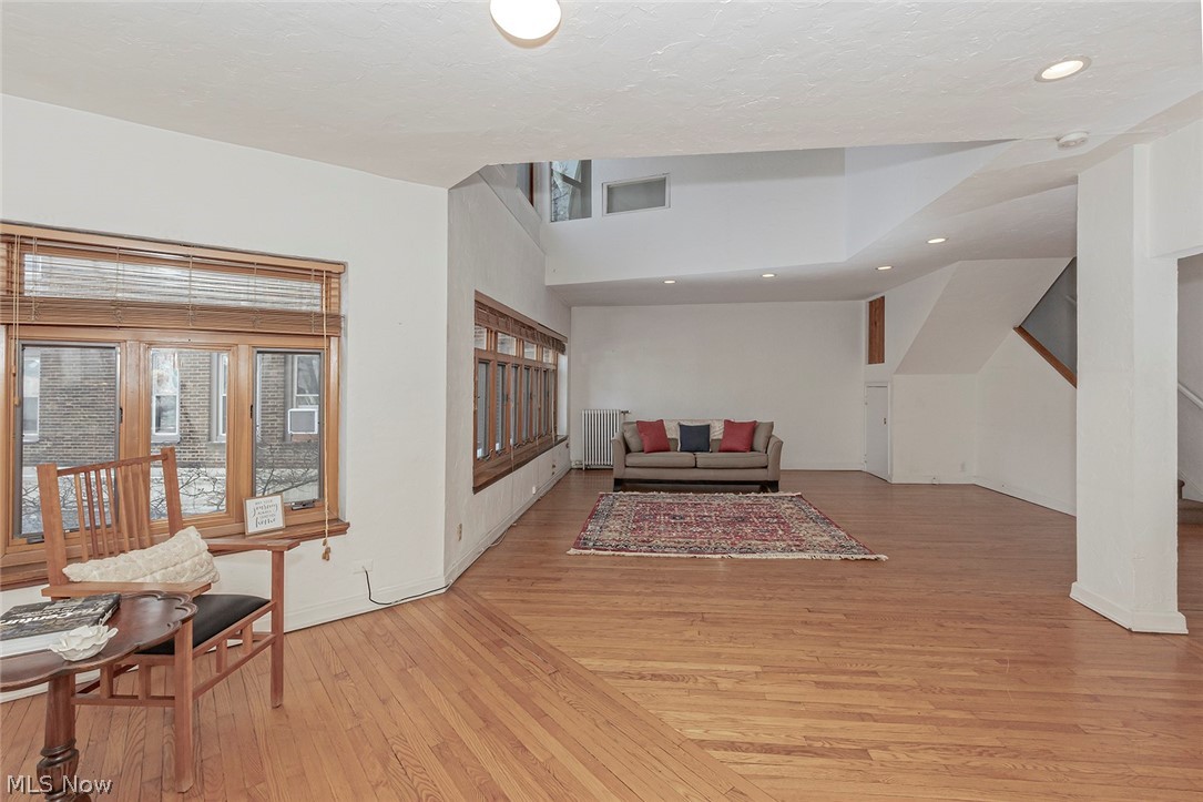 Buckingham Condo - Residential