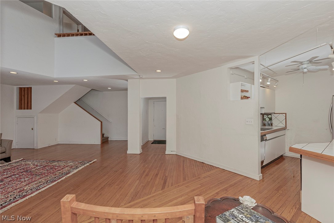 Buckingham Condo - Residential