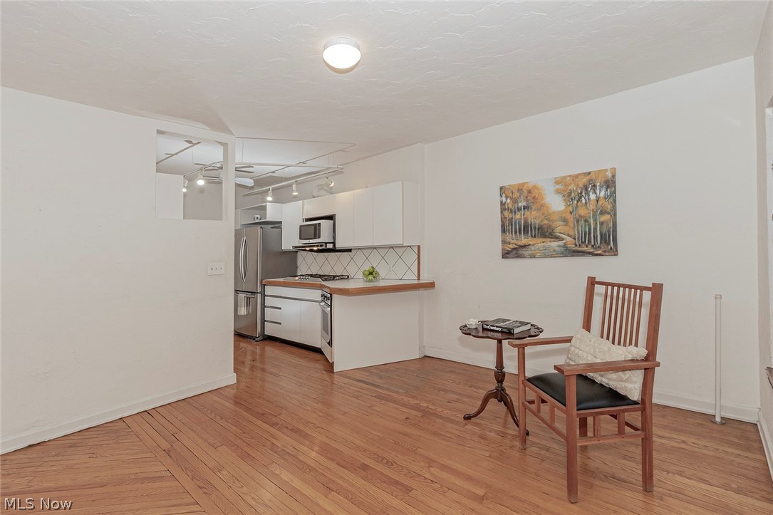 Buckingham Condo - Residential