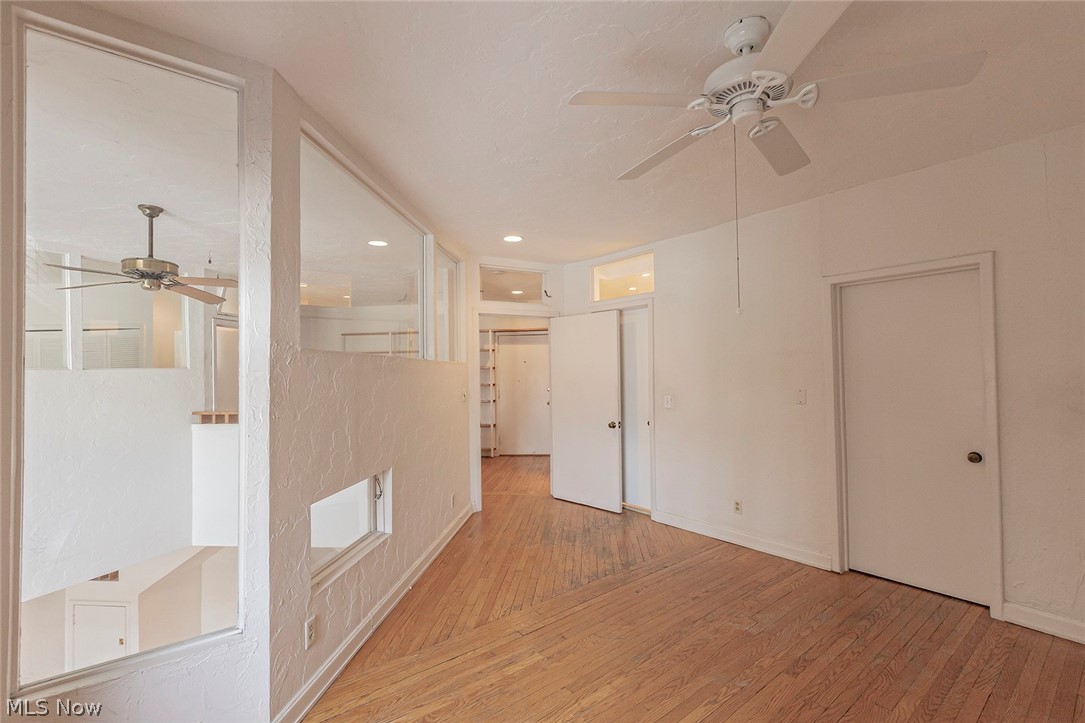 Buckingham Condo - Residential