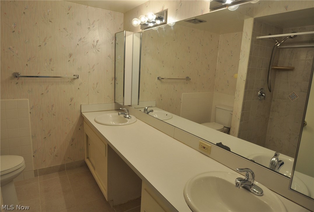 The Carlyle - Residential