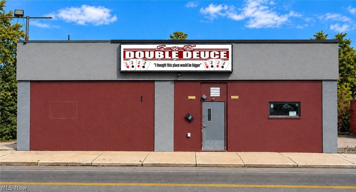 1666 Mahoning Ave, Youngstown, OH 44509