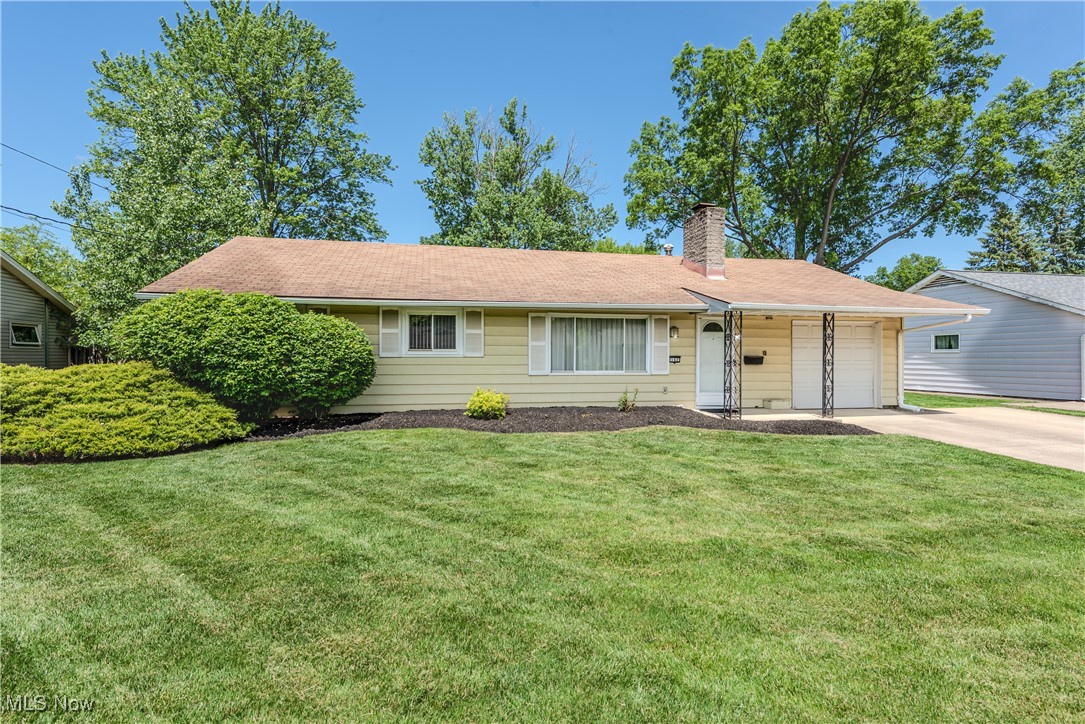 142 Meadow Drive, Berea, Ohio image 1