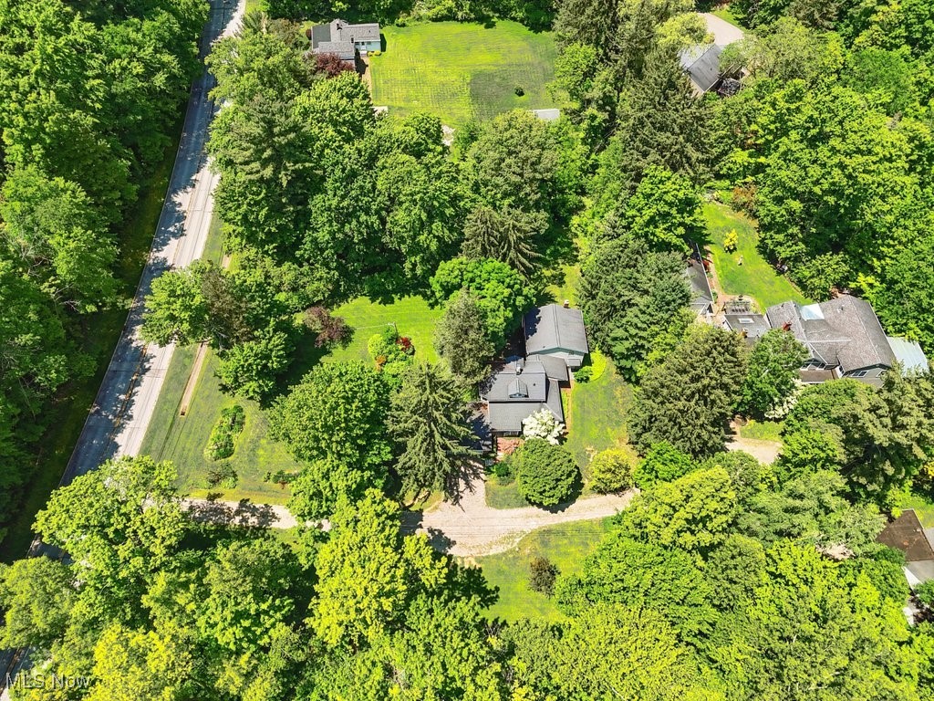 Moreland Hills, Ohio 44022, United States, 4 Bedrooms Bedrooms, ,3 BathroomsBathrooms,Residential,Active,144592