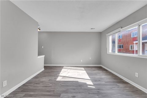 Apartment in Cleveland OH 4812 Lee Road 26.jpg