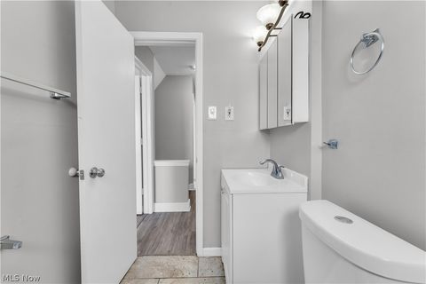 Apartment in Cleveland OH 4812 Lee Road 33.jpg