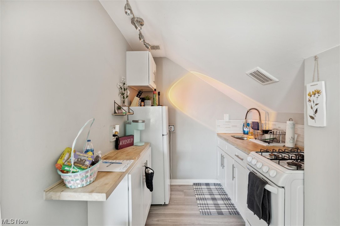 E G Gilberts 01 - Residential Income