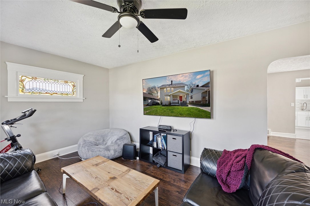 E G Gilberts 01 - Residential Income