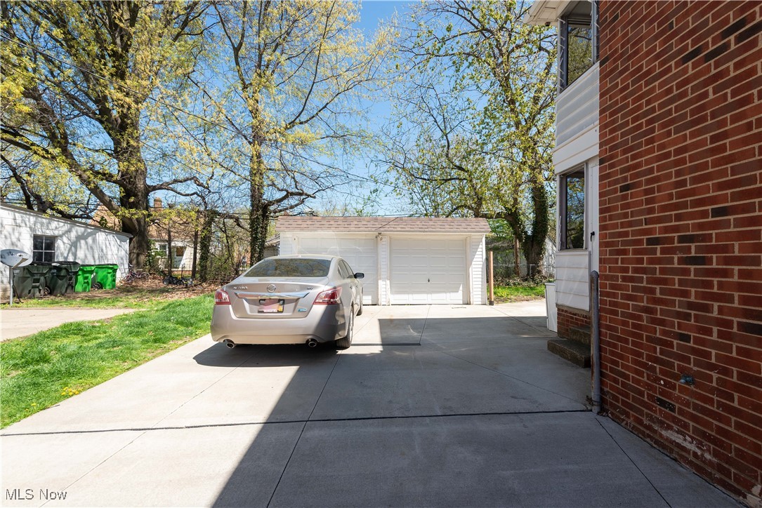 665 Babbitt Road, Euclid, Ohio image 16