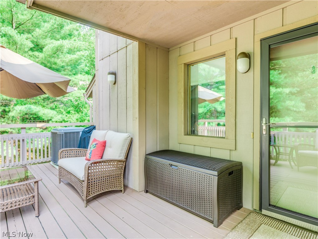 Pine Hill Rdg Condo Estate #4 Ph - Residential