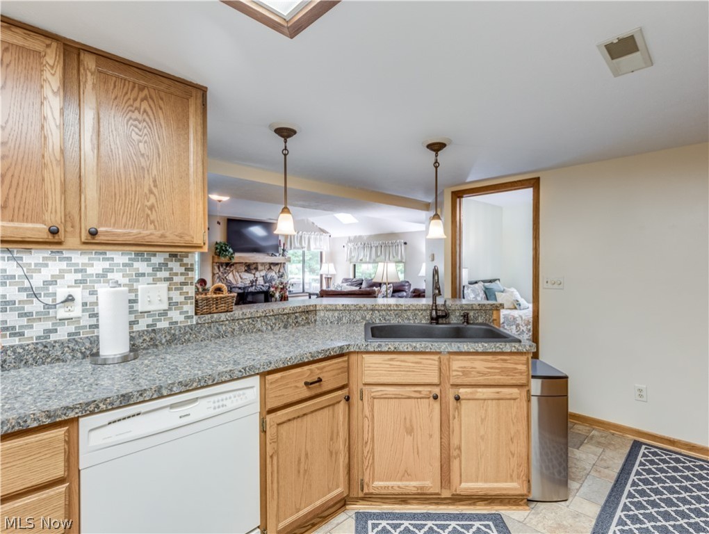 Pine Hill Rdg Condo Estate #4 Ph - Residential