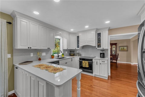 Tiny photo for 8411 N Bluff Drive, Broadview Heights, OH 44147 (MLS # 5256665)
