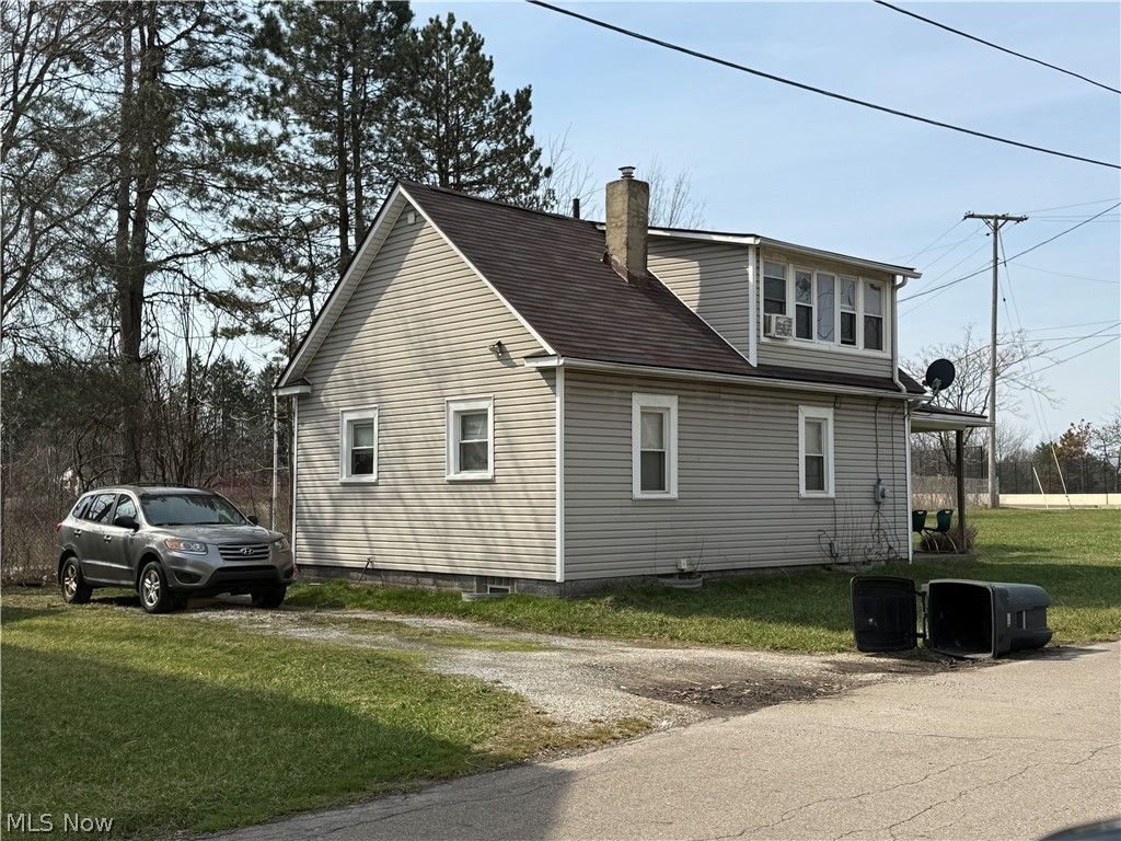 Photo of 1479 East Avenue, Akron, OH 44307 (MLS # 5190625)