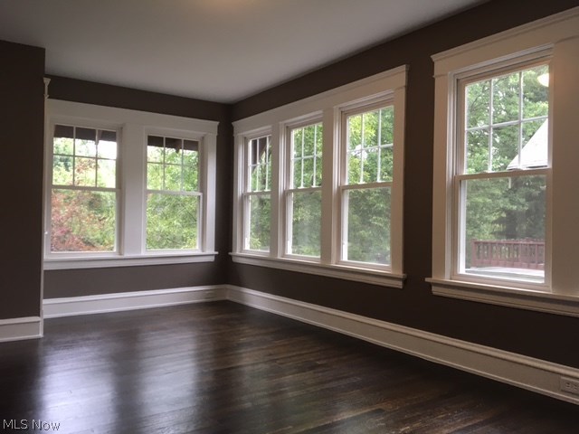 M M Browns - Residential