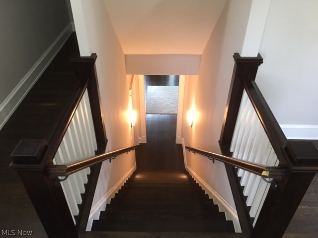 M M Browns - Residential