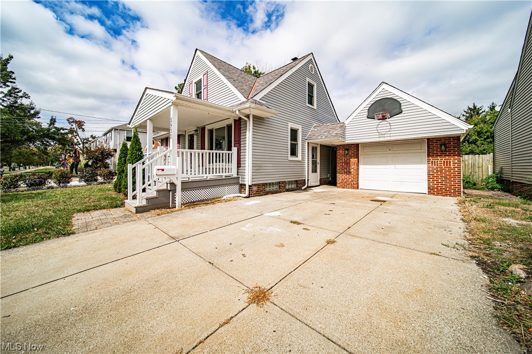 Pelham Manor - Residential