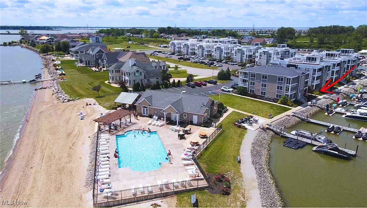 2568 S Waterside Court 211