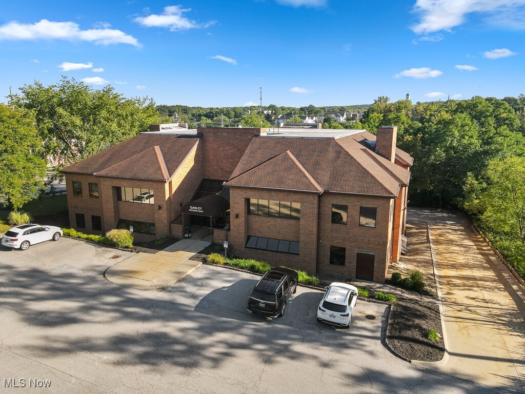 8748 Brecksville Road 218