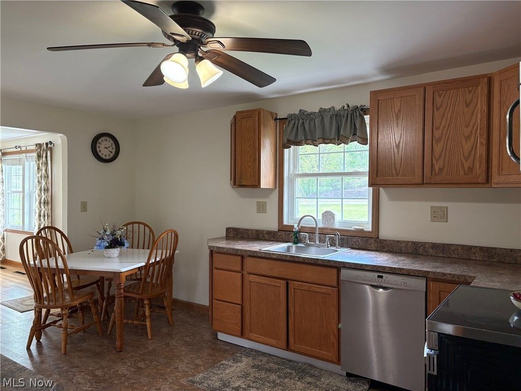 Photo of 6995 Richmond Road, Glenwillow, OH 44139 (MLS # 5208132)