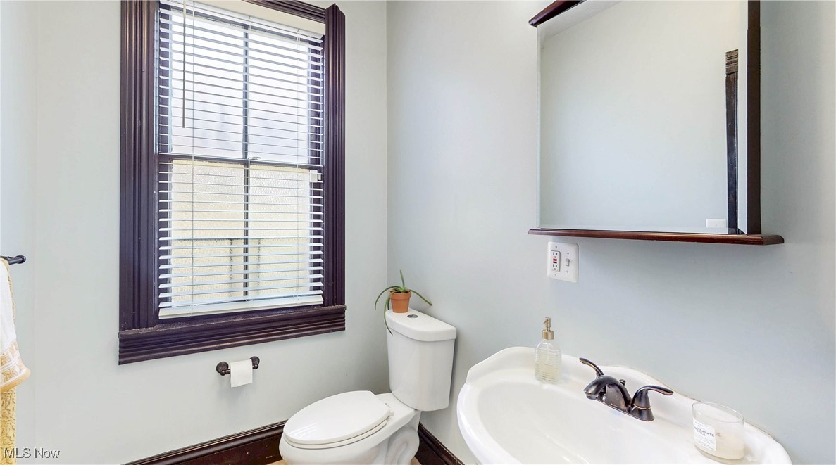 2963 Scranton Road, Cleveland, Ohio image 10