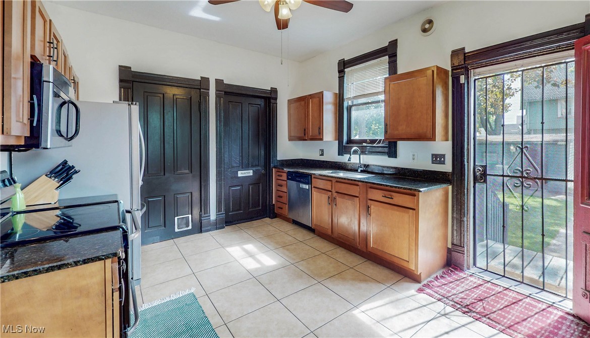 2963 Scranton Road, Cleveland, Ohio image 14