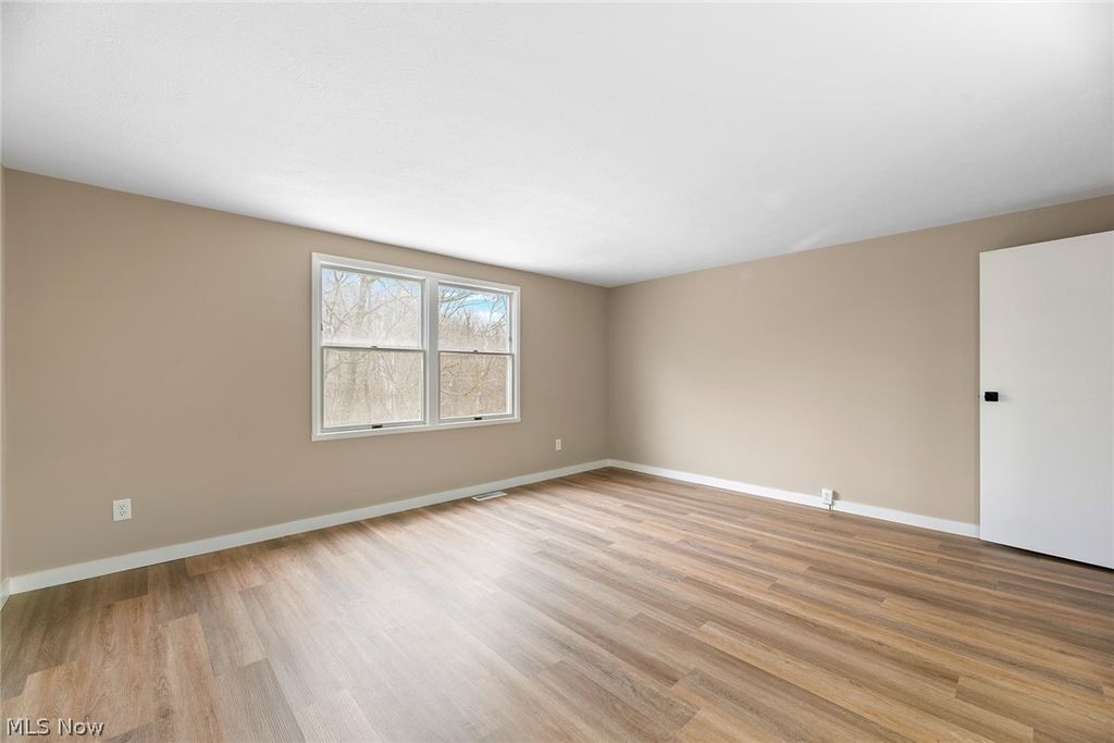 Photo of 218 Regina Drive, Bedford, OH 44146 (MLS # 5198130)