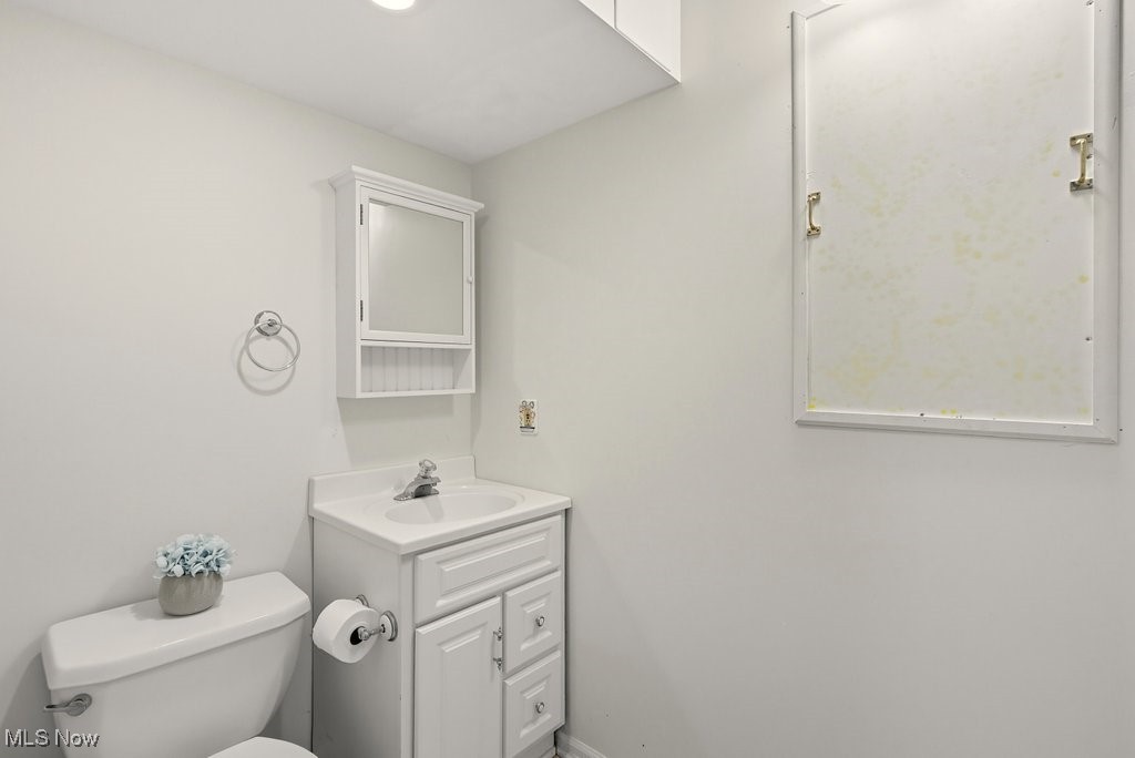 Cuyahoga Falls, Ohio 44223, United States, 5 Bedrooms Bedrooms, ,4 BathroomsBathrooms,Residential,Pending,213908