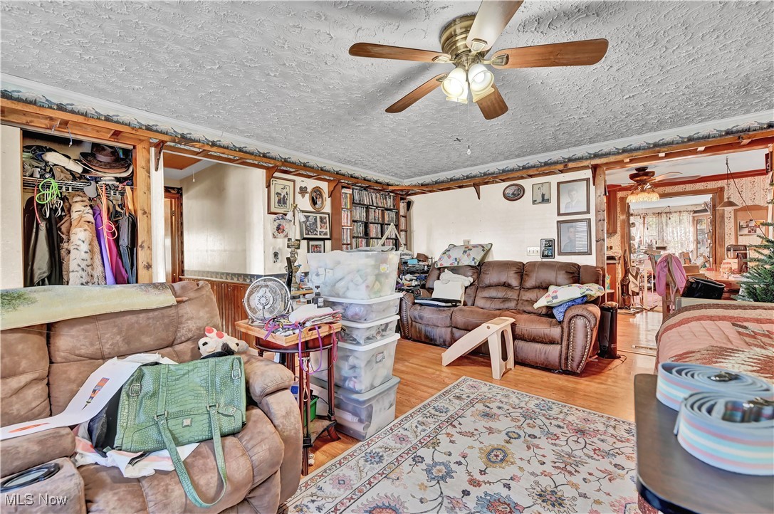 205 Glenwell Circle, Medina, Ohio image 12