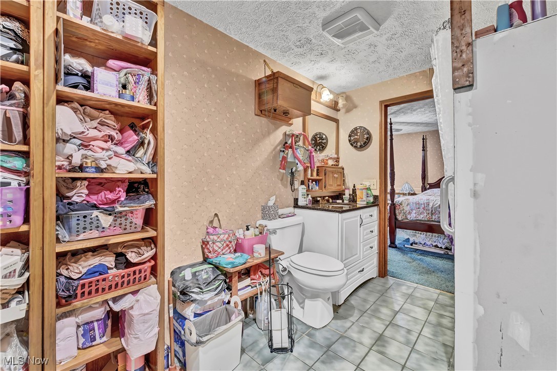 205 Glenwell Circle, Medina, Ohio image 16