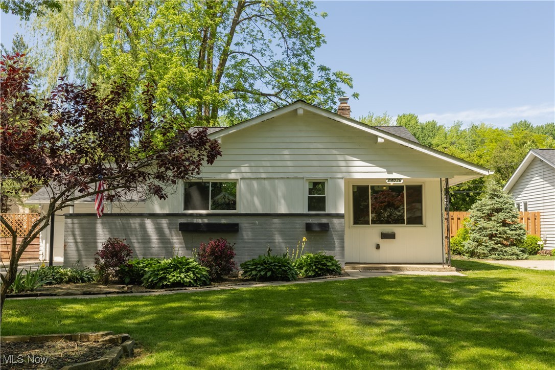 24036 Vincent Drive, North Olmsted, Ohio image 3