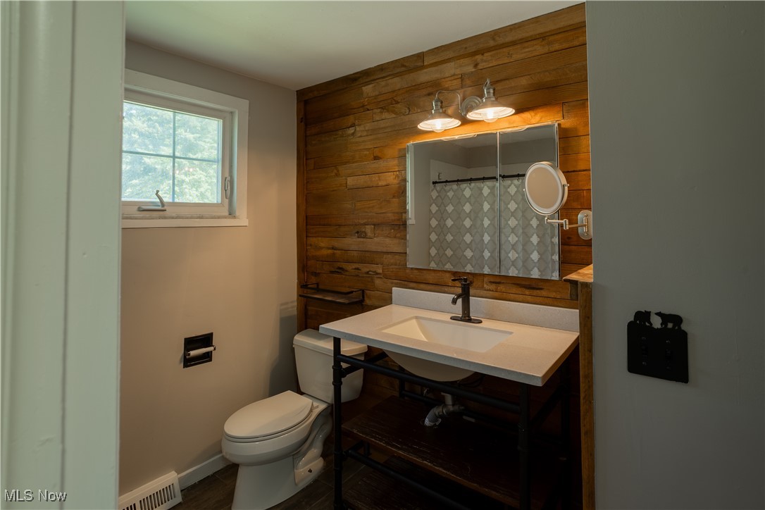 24036 Vincent Drive, North Olmsted, Ohio image 14