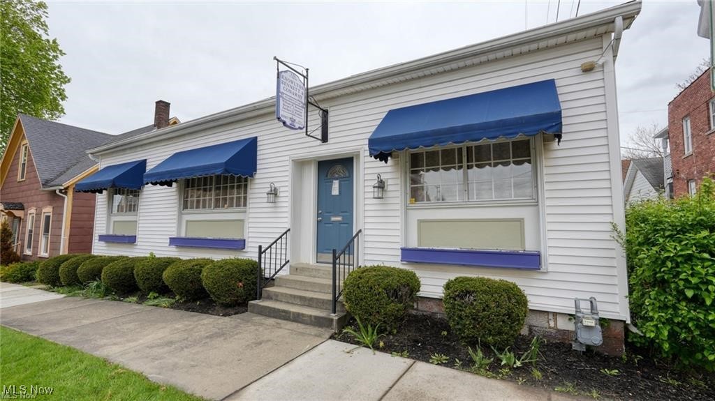 - Commercial Lease