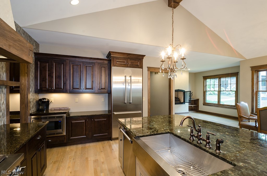 Little Mountain Cntry Club 03&4 - Residential