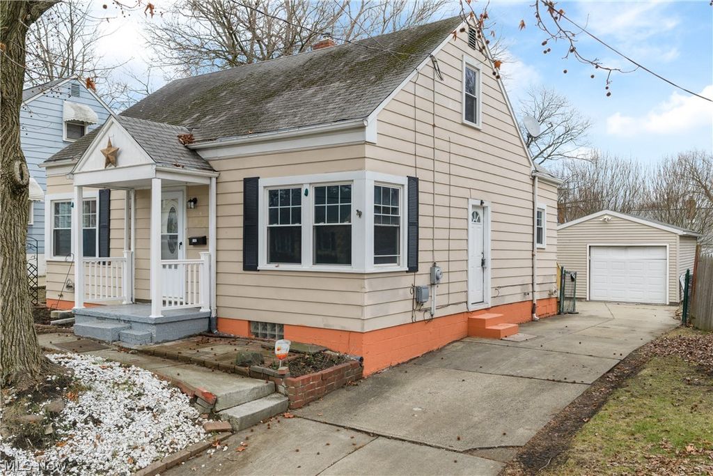 Photo of 1167 Hilltop Drive, Akron, OH 44310 (MLS # 5191236)