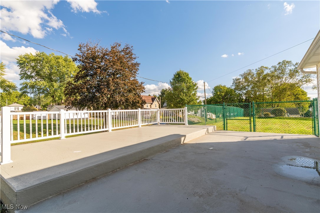 Village/Navarre - Residential