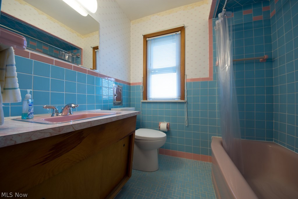 Mayfair Acres Sub - Residential