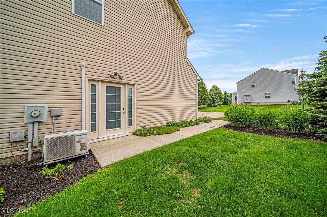 8725 Wild Flower Way, Mentor, Ohio image 41