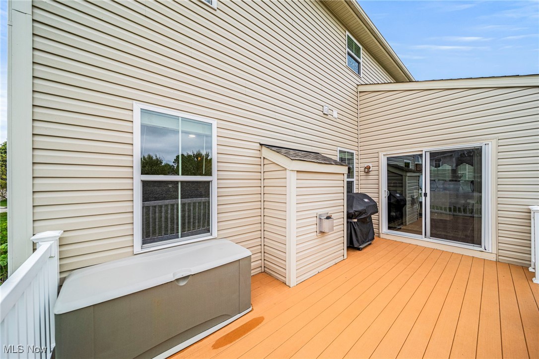 8725 Wild Flower Way, Mentor, Ohio image 40