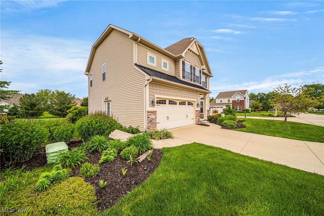 8725 Wild Flower Way, Mentor, Ohio image 5
