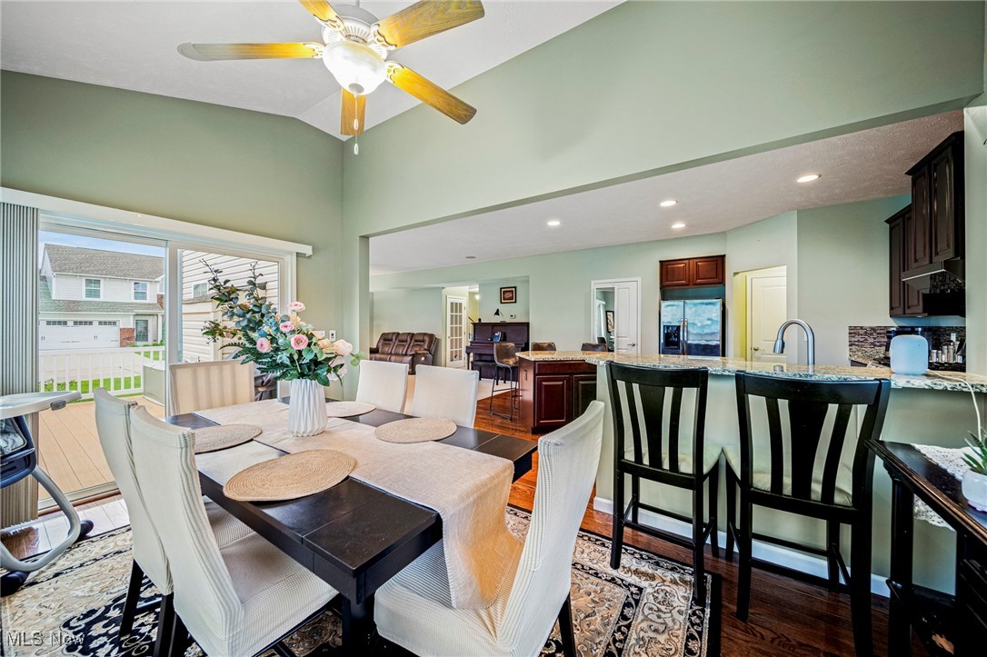 8725 Wild Flower Way, Mentor, Ohio image 18