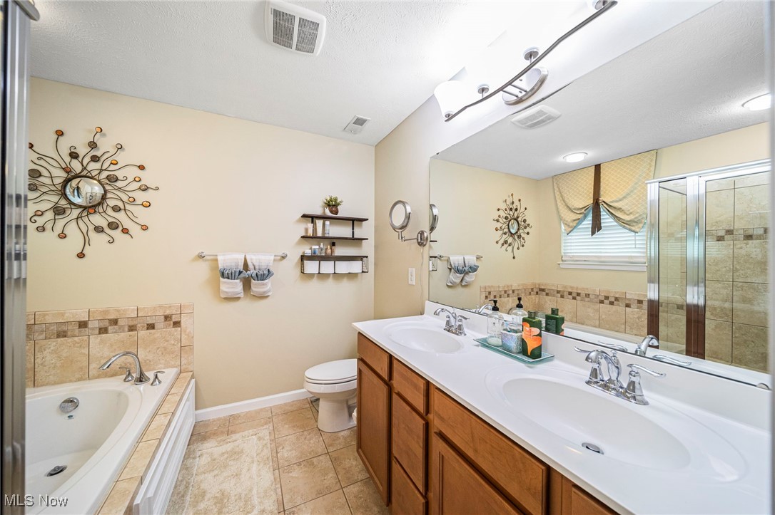 8725 Wild Flower Way, Mentor, Ohio image 22