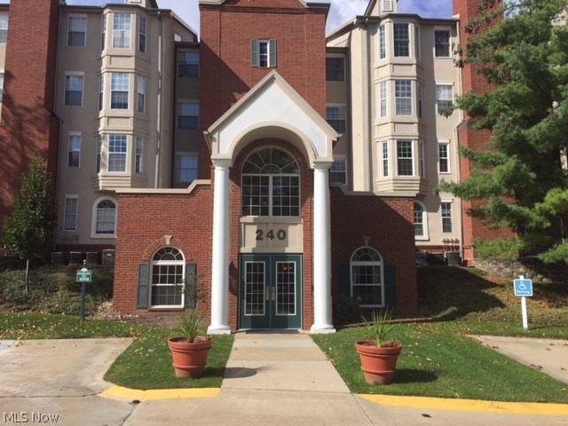 Fox Hollow/Woodhawk Condo - Residential