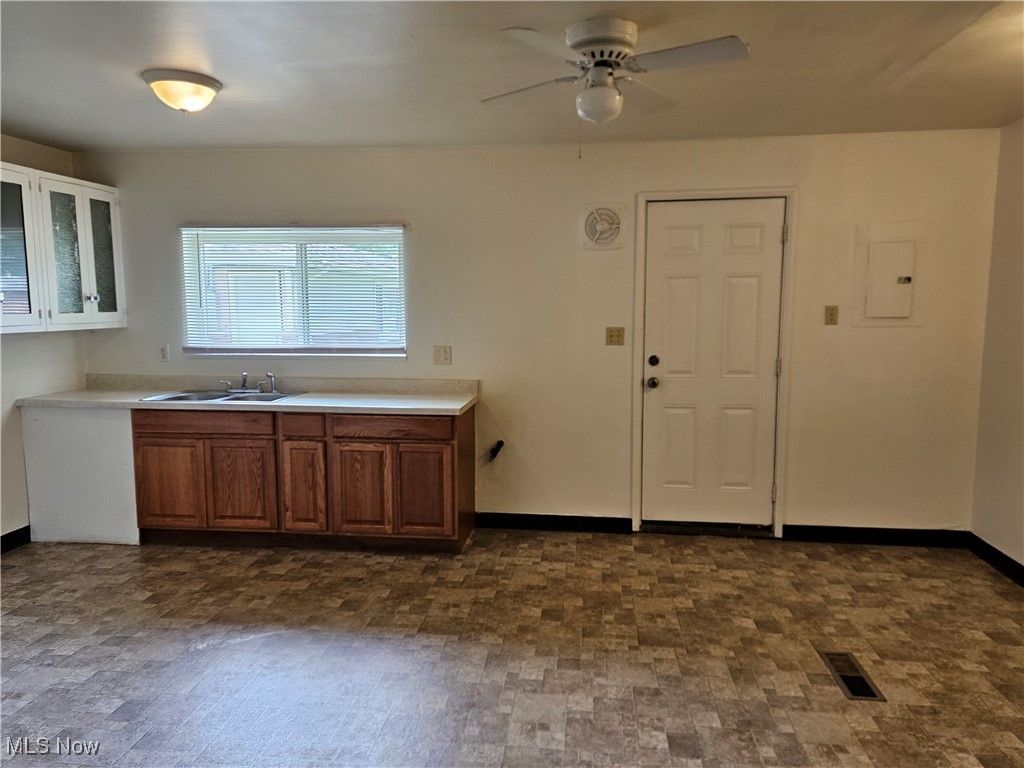 Youngstown, Ohio 44505, United States, ,Commercial,Active,142258