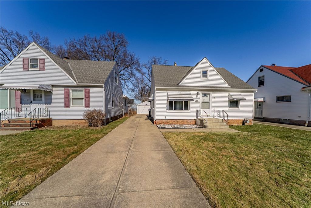 Photo of 2606 Russell Avenue, Parma, OH 44134 (MLS # 5189613)