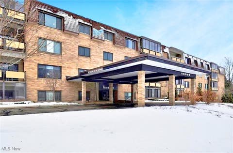 Photo for 25805 Fairmount Boulevard 103