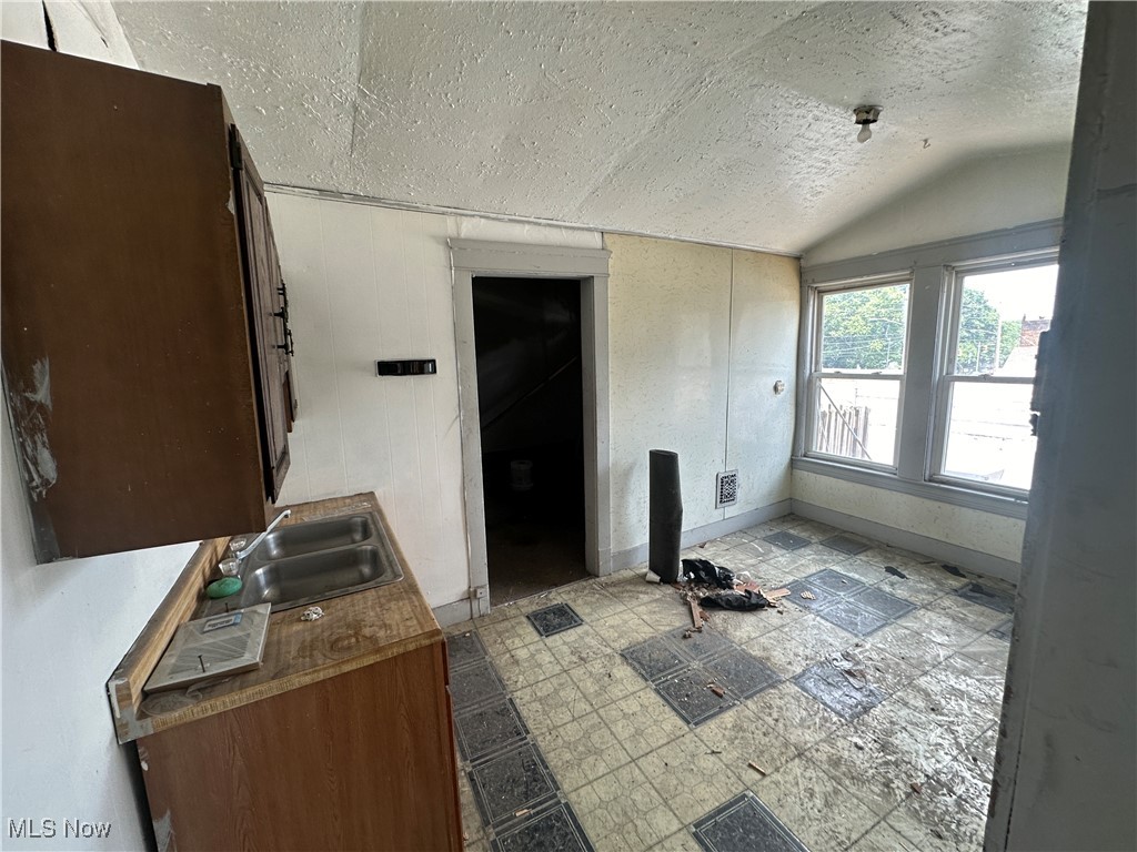 Cleveland, Ohio 44106, United States, ,Commercial,Active,124690