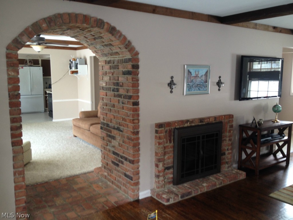 Richmond Park Cos Mdw Wood - Residential